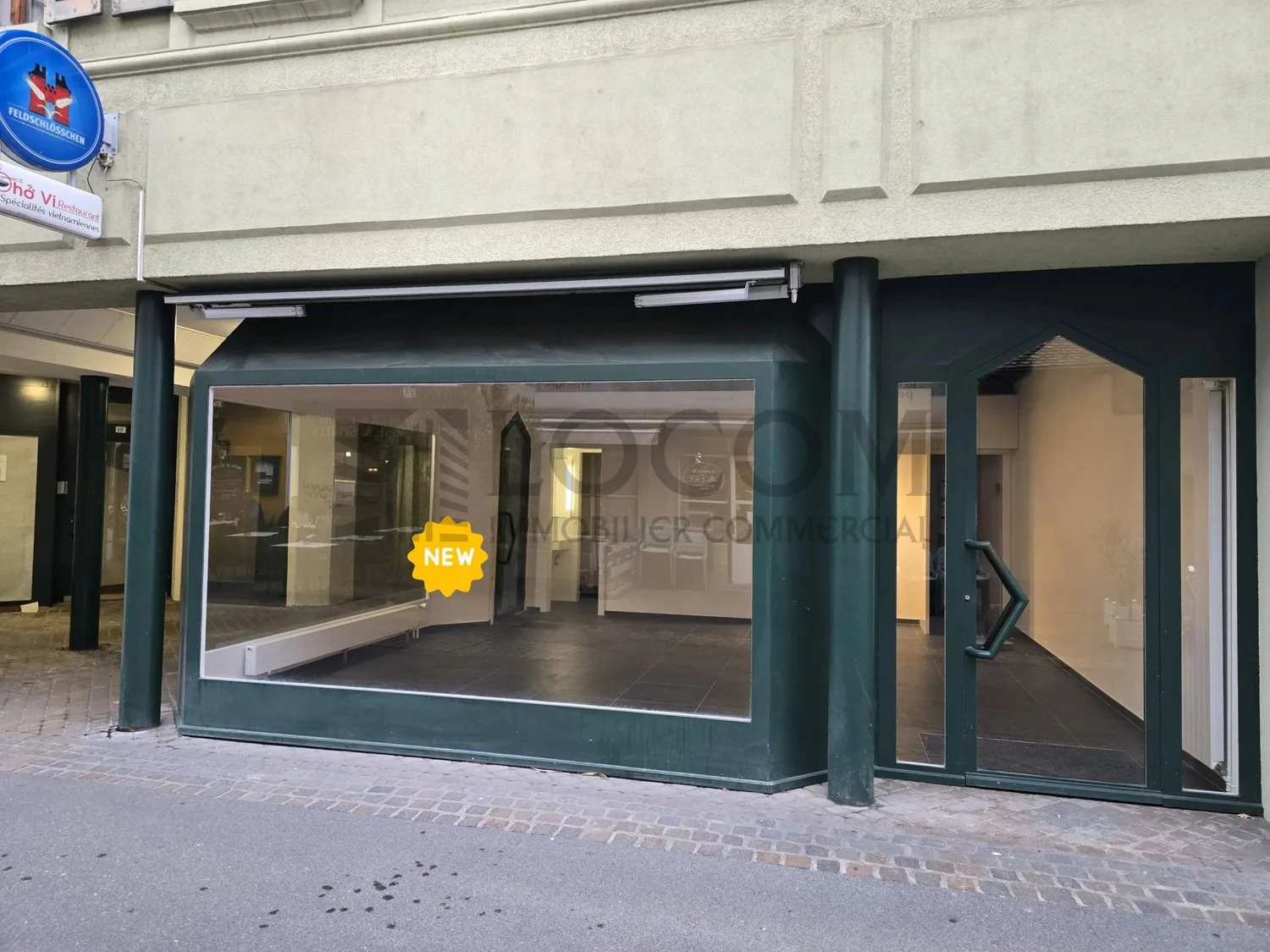 MORGES CENTRE ? Commercial arcade of 50 m² for rent | 2 beautiful shop windows | Boutique, showroom or services