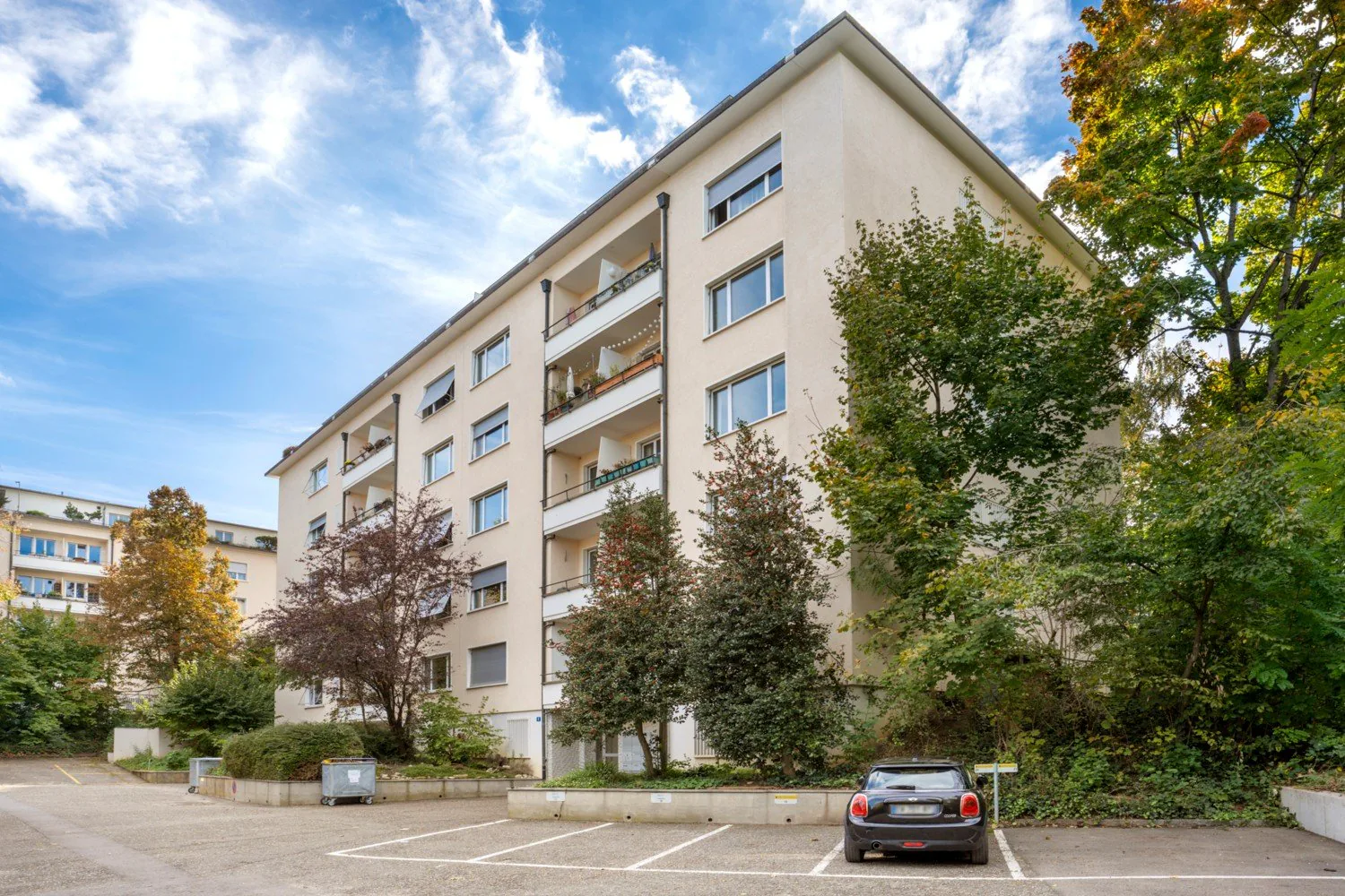 Attractive 5-room apartment in an interesting location