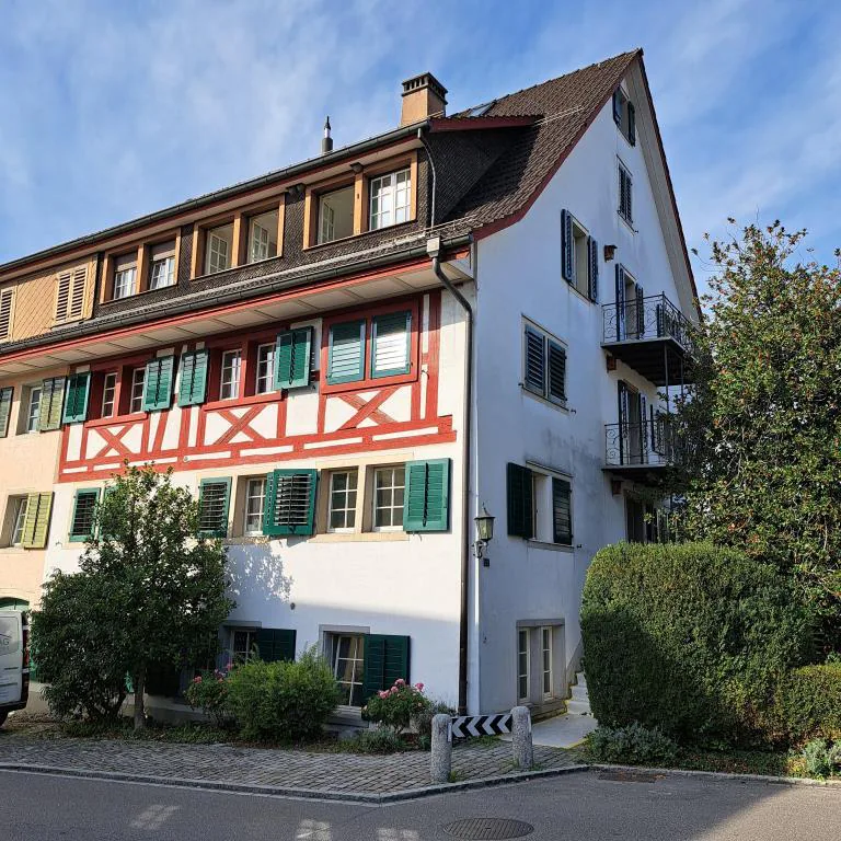 Charmante Single-Wohnung in einem familiären Riegelbau zu vermieten