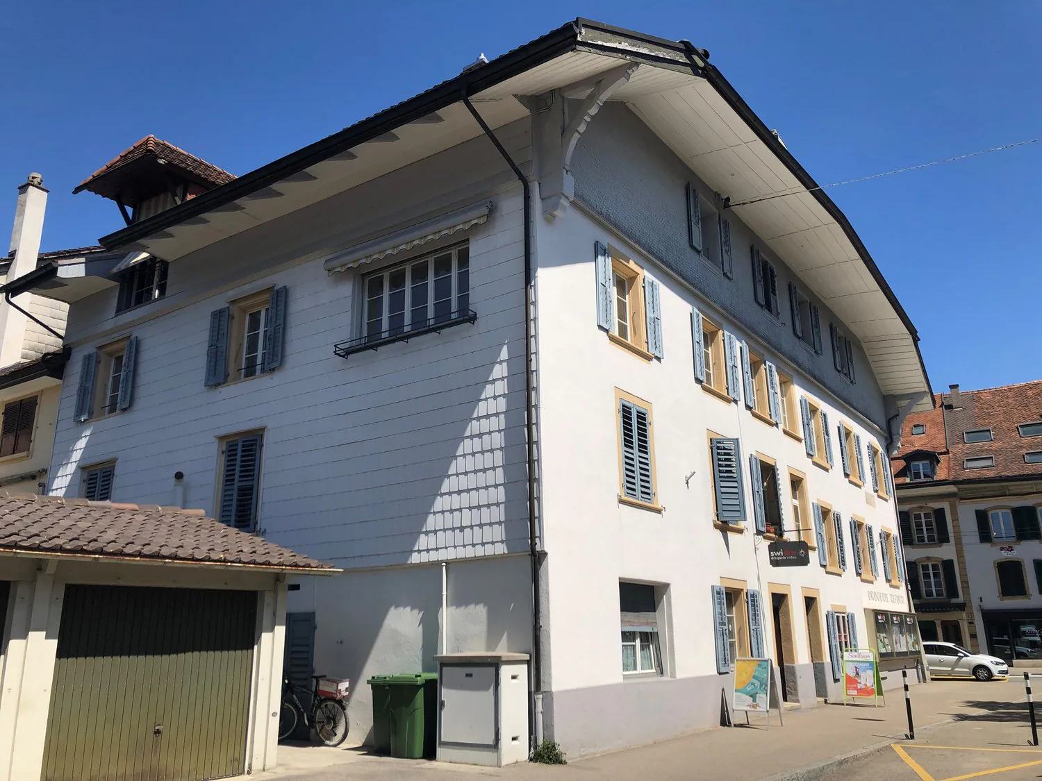Zentrale, geräumige 5.5-Zimmer-Wohnung in Nidau – ideal für Familien und WGs
