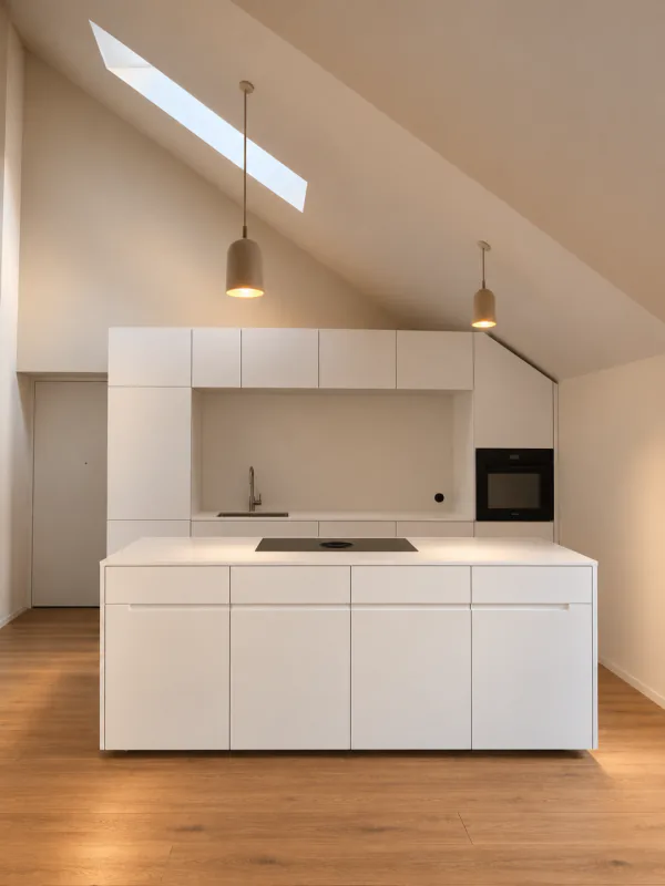Appartamento penthouse premium di 2,5 locali su 2 livelli in un progetto di costruzione nuova - disponibile per occupazione immediata!