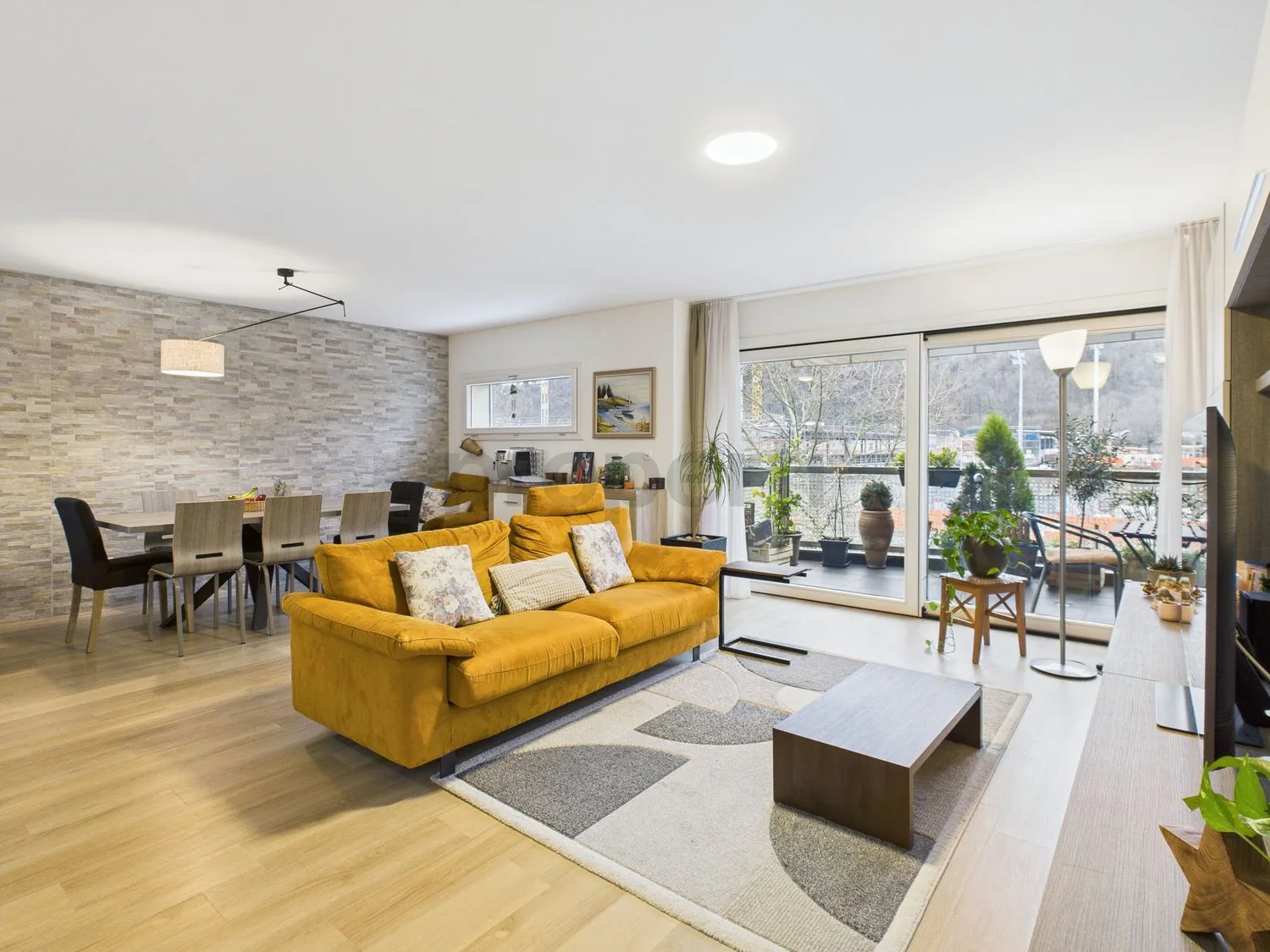 Elegant Apartment in the Heart of Lugano: Comfort and Style in a Privileged Position