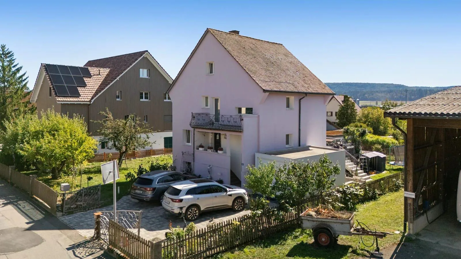 Saniertes 6-Zimmer-Einfamilienhaus mit Garten in Hallau
