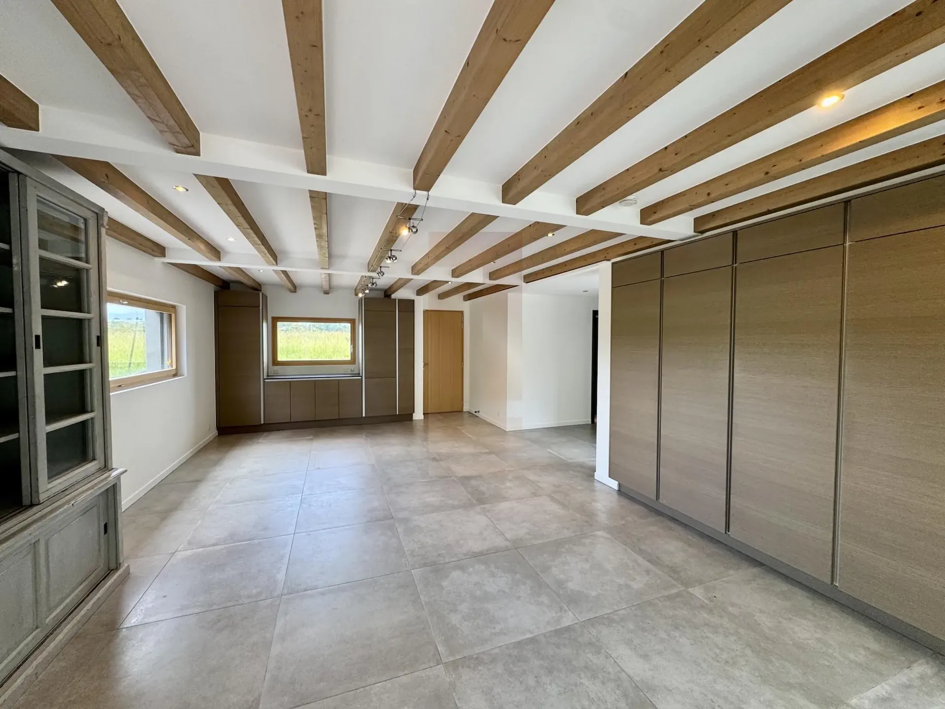 Schöne contemporary Villa im Herzen der Genfer Campagne