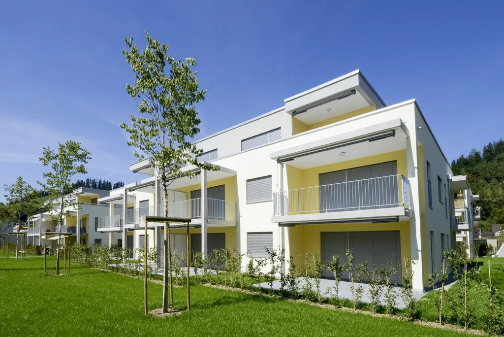 Moderne Wohnung mit Sitzplatz