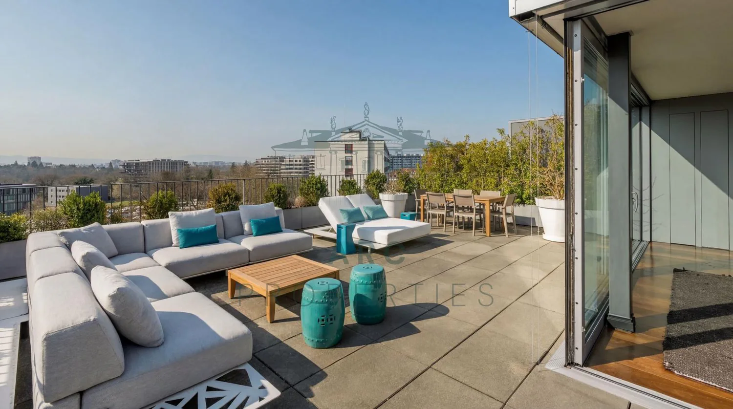 CHARMILLES ? ATTICKA TRIPLEX DER AUSSERGEWÖHNLICHEN ART MIT PANORAMATERRASSE