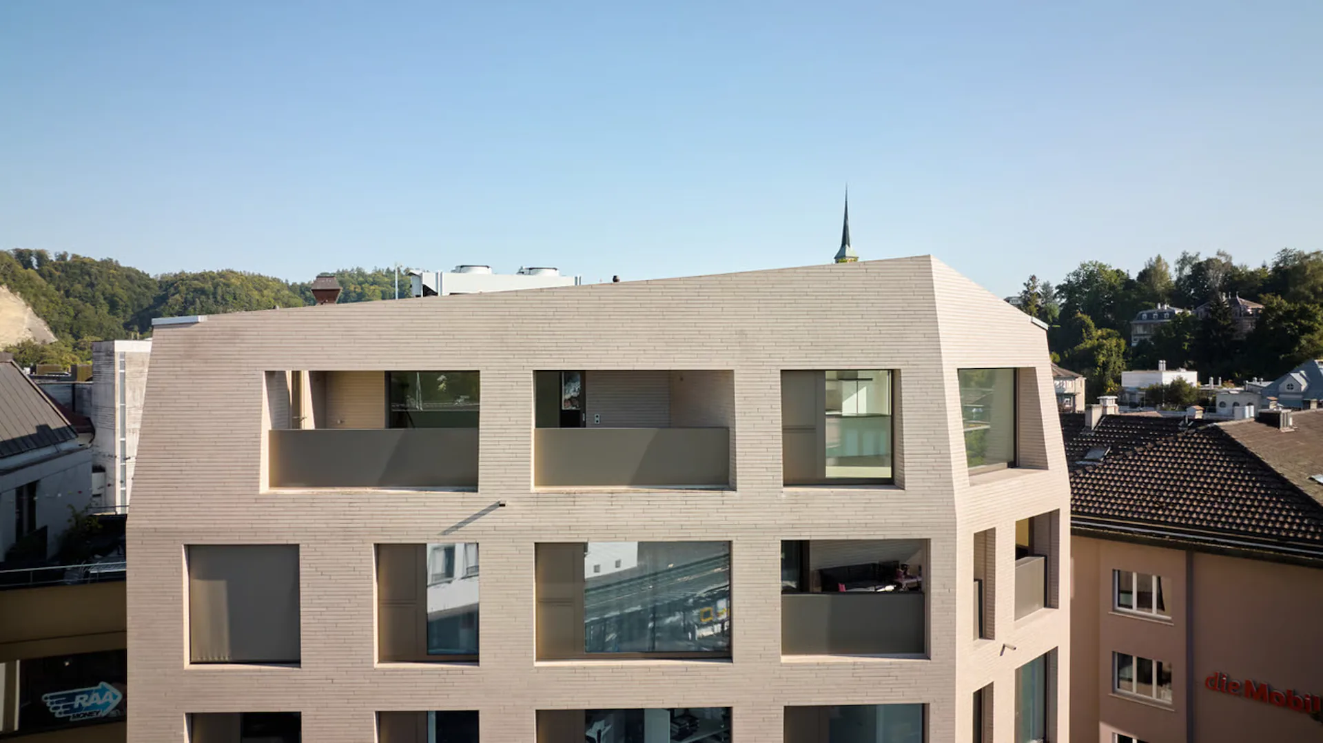 APPARTEMENT ATTIQUE DE LUXE EXCLUSIF AU COEUR DE BURGDORF