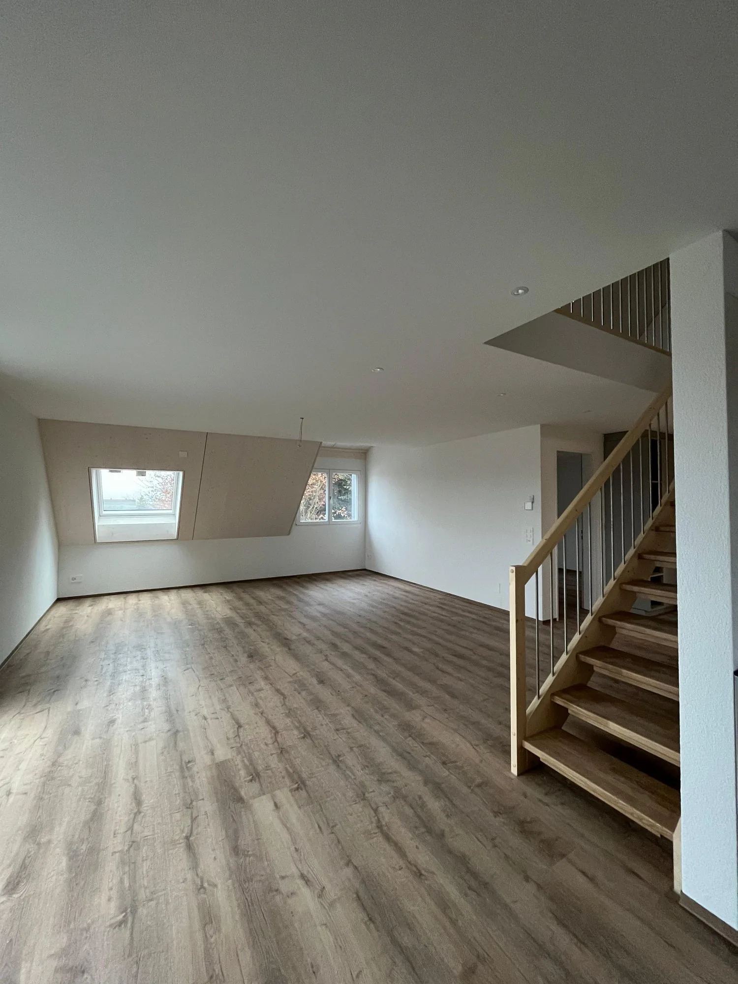 Erstbezug 3.5-Zi-Maisonette-Wohnung im Neubau