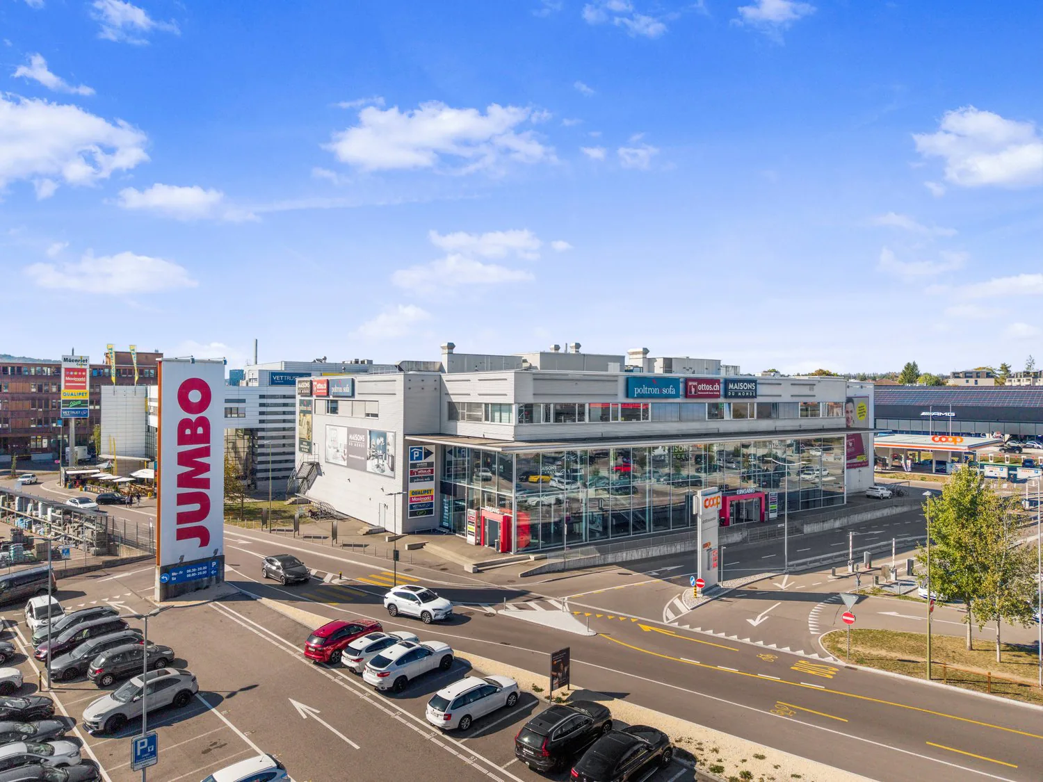Retail on a large scale – 2,700 m² in Dietlikon