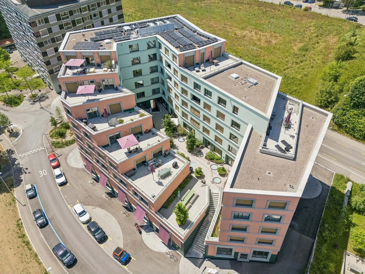 Appartement terrasse moderne 4.5 pièces dans le nouvel immeuble Am Waldegg au 5e étage, appartement 5.5