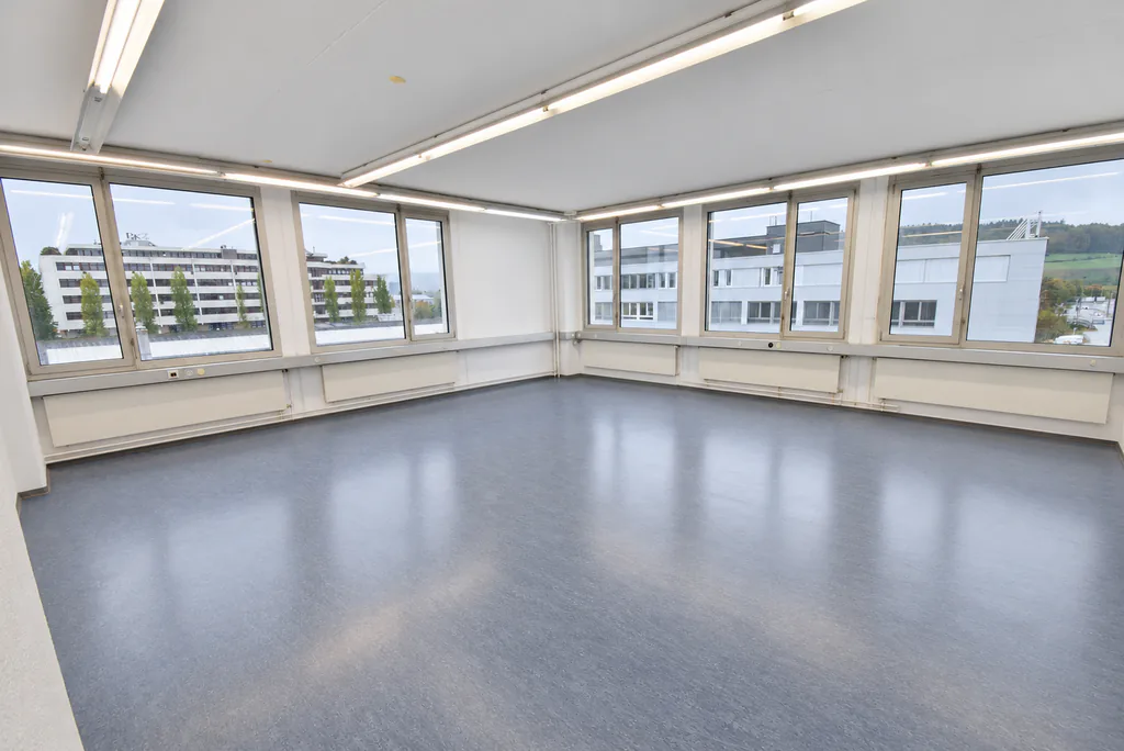 Viel Platz für Ihre Ideen - 148 m2 Lagerfläche in Urdorf