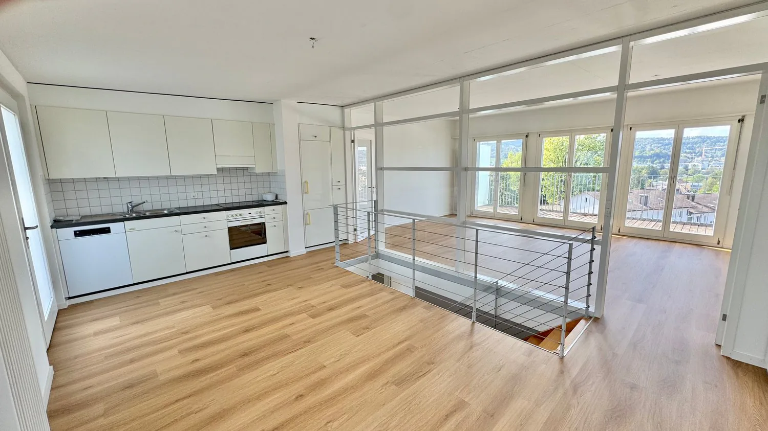 Moderne 4.5-Zimmer-Maisonette-Wohnung in Oberengstringen