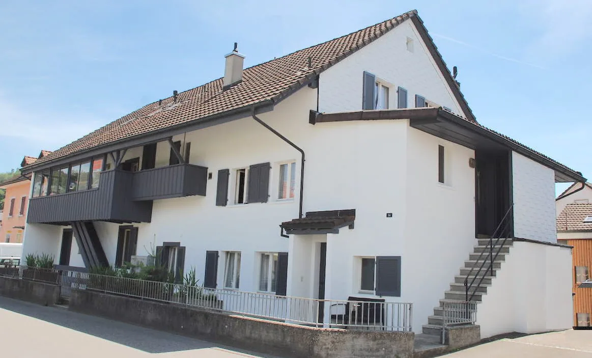 Maison de 5 familles, bel appartement, AVANTAGEUX