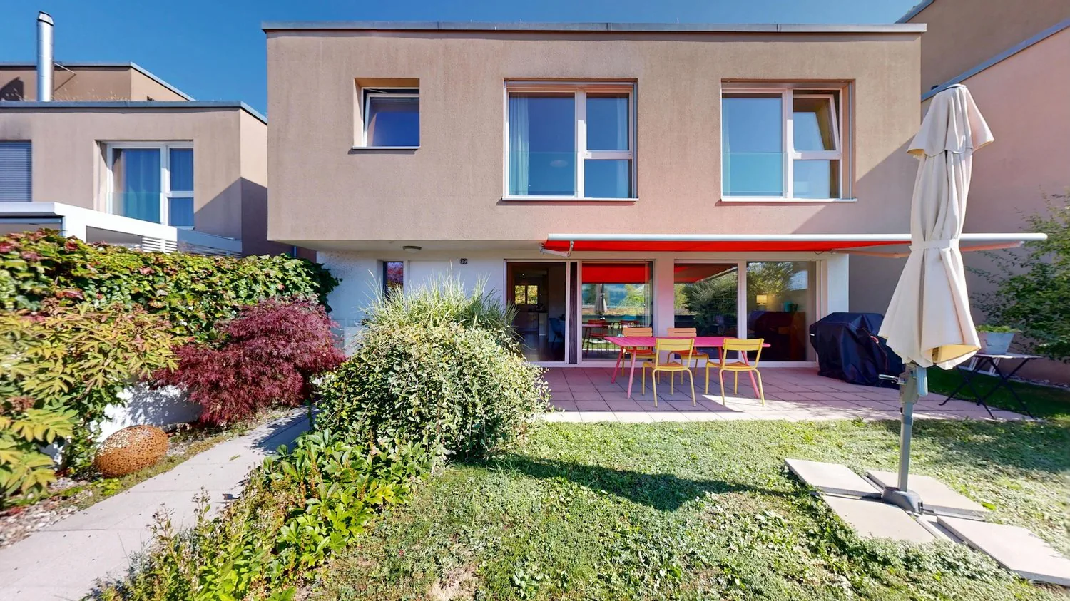 Charmante villa moderne de 5.5 pièces à Attalens
