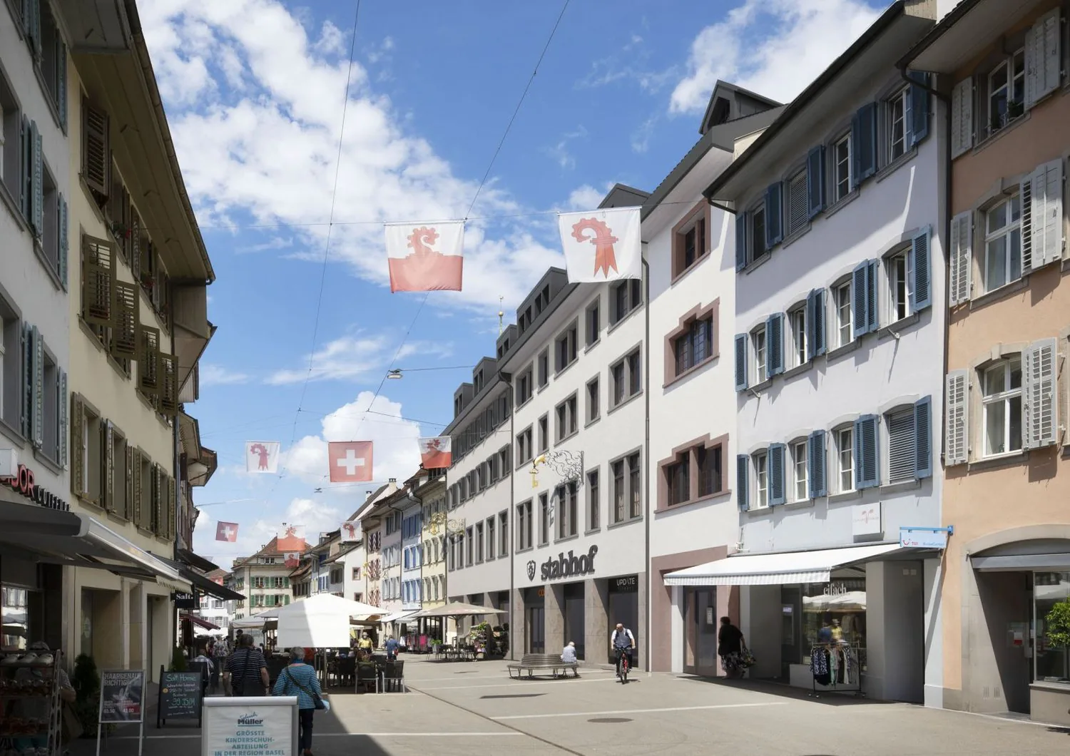 STABHOF -> TOP ATTIC APARTMENT IN THE HEART OF LIESTAL