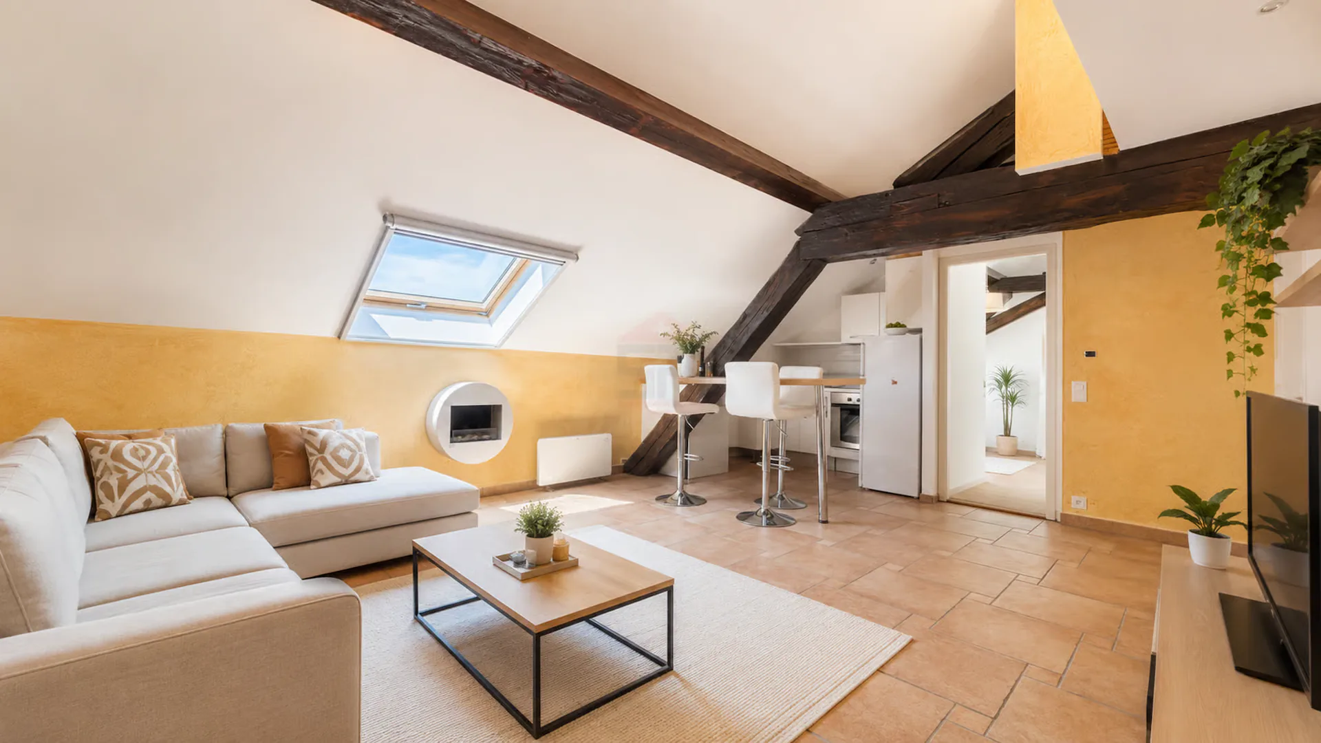 Charmantes 3.5-Zimmer-Dachwohnung in einer einzigartigen Residenz