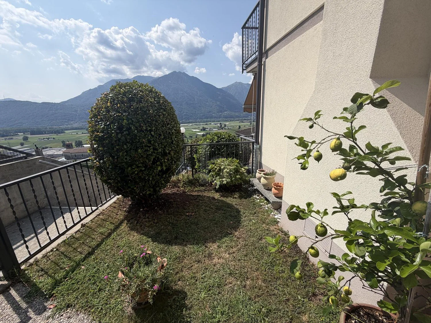 SPACIOUS WITH STUNNING VIEW