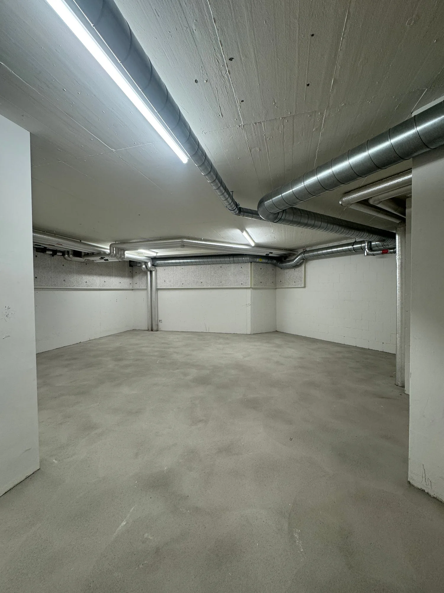Locale ricreativo / magazzino in affitto ad Adliswil – Nuovo edificio 2023, accessibile in sedia a rotelle