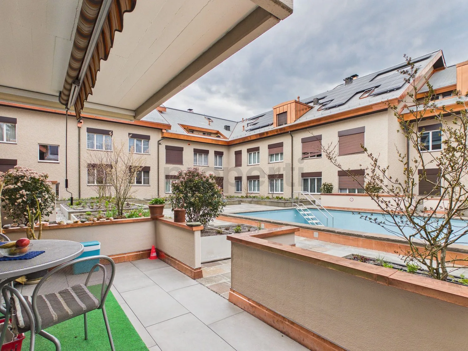 Appartement lumineux 2.5 pièces avec balcon, Zurich