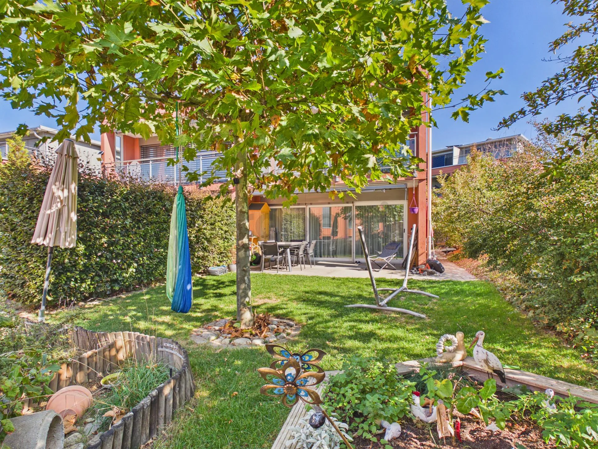 Friendly, spacious semi-detached family home -- a dream home for the whole family