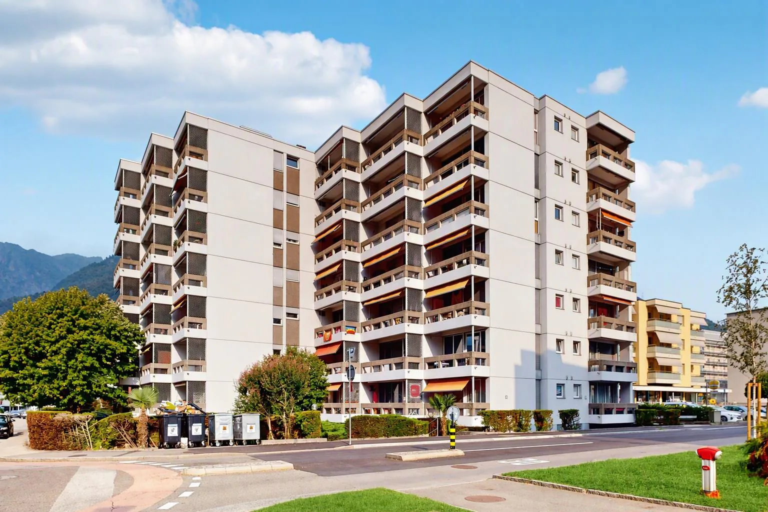 Geräumig mit Balkon und herrlicher Aussicht auf die Burgen
