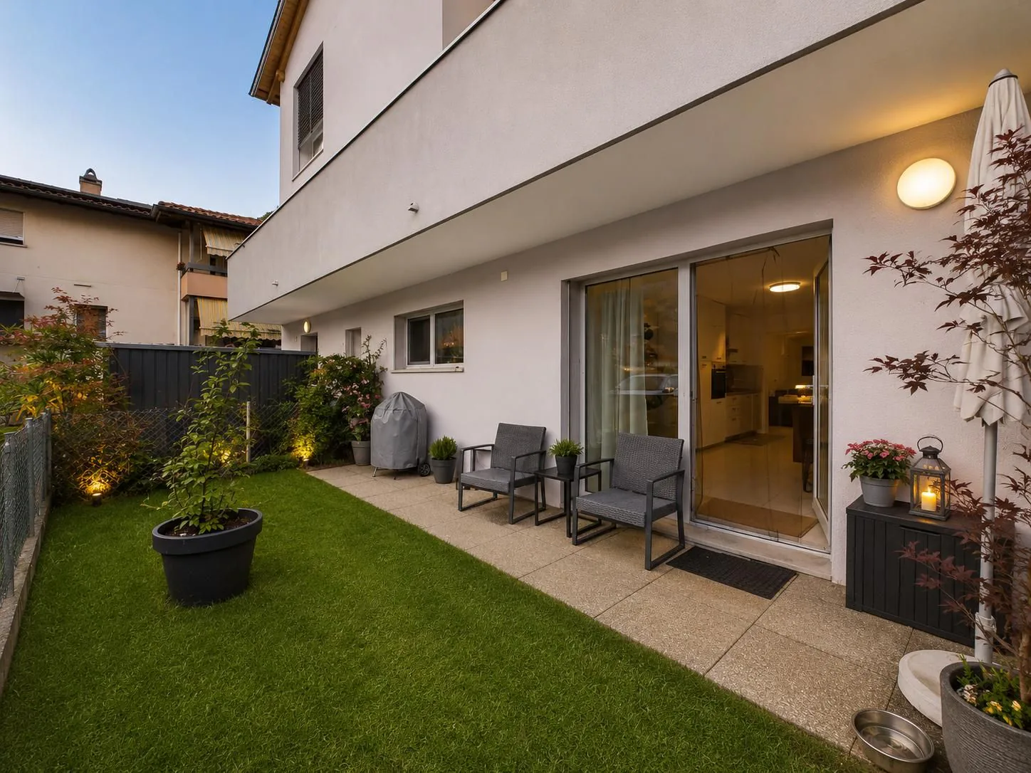 Maison plurifamiliale élégante de 3 appartements avec jardin, Arbedo-Castione