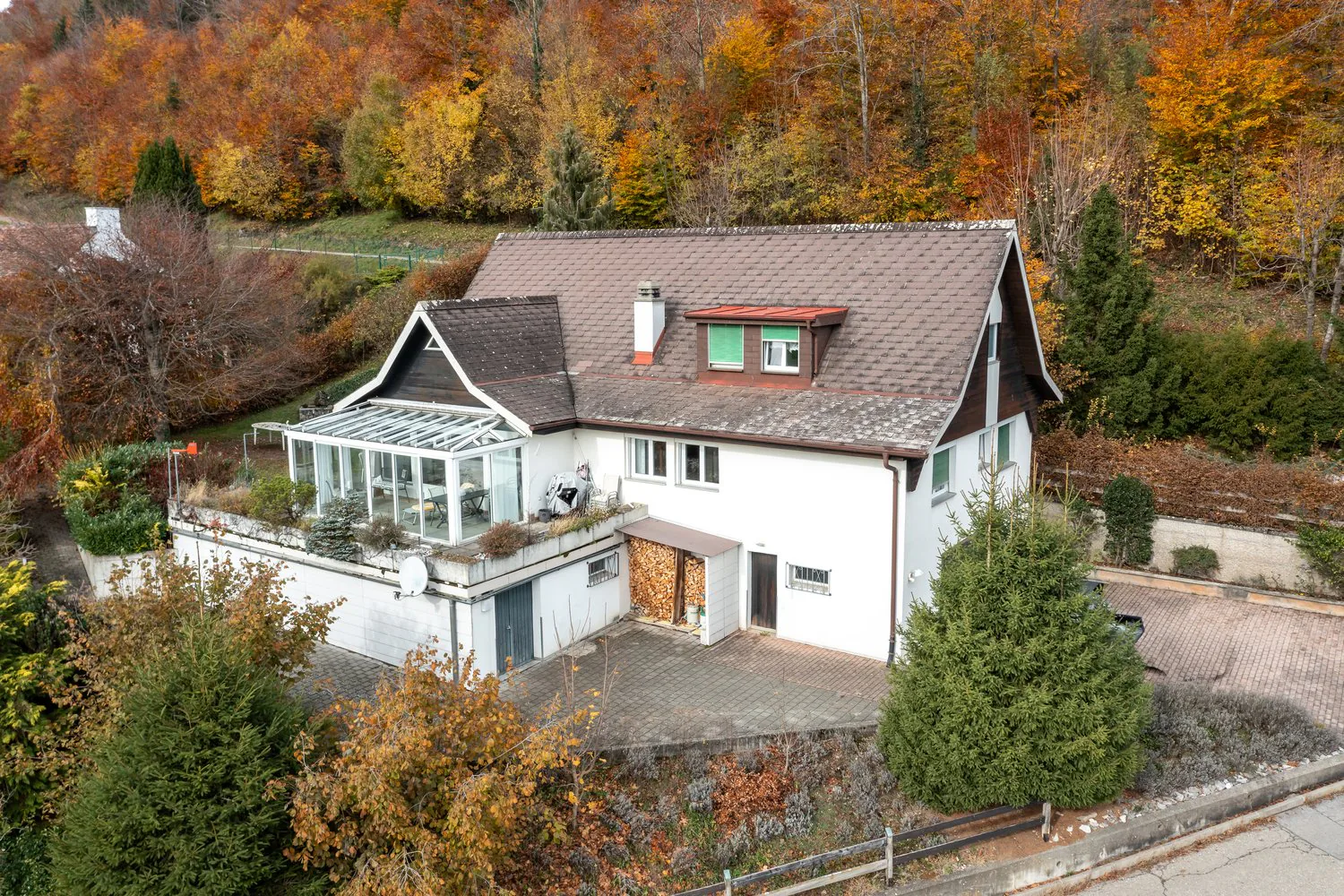 Grande casa indipendente in mezzo alla natura