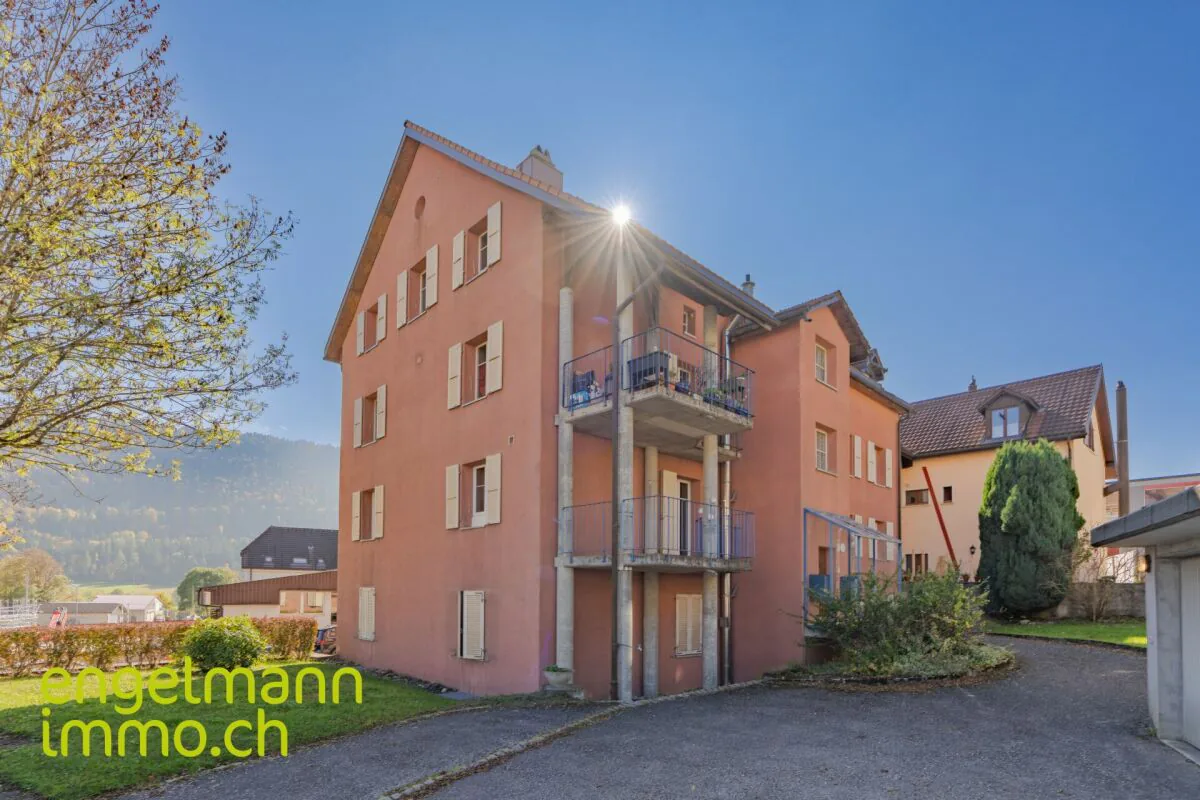 Spacieux appartement en duplex de 8.5 pièces / Grosse 8.5-Zimmer Duplexwohnung