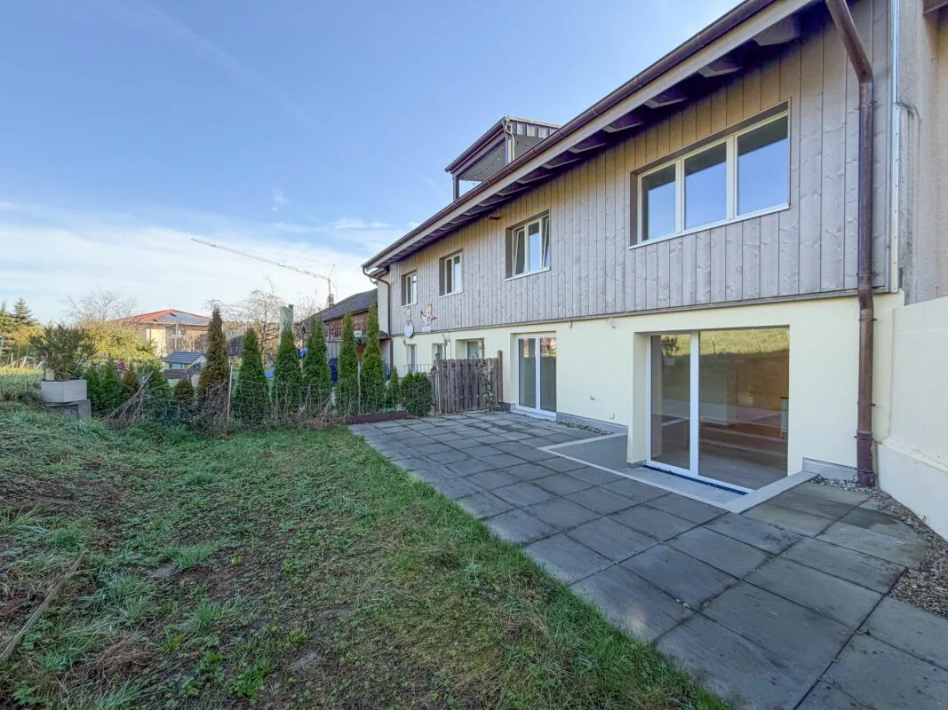 Freshly renovated 4.5-room garden apartment