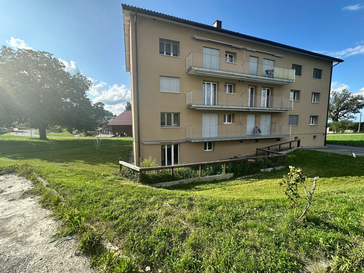 Unico! Vuisternens-en-Ogoz 3,5 locali rinnovati + giardino di 431 m2