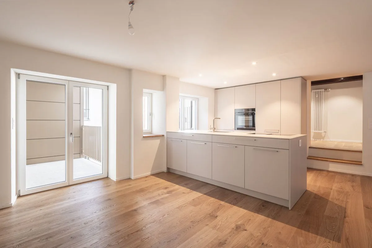 Charmant appartement de 4,5 pièces dans un immeuble ancien avec balcon à Liestal – disponible immédiatement