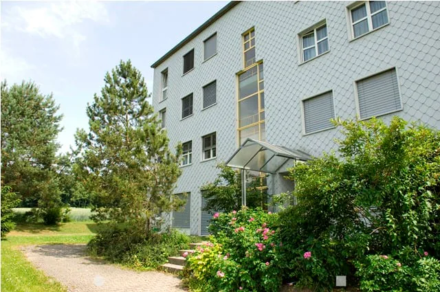 Helle und moderne Wohnung in ruhigem Quartier