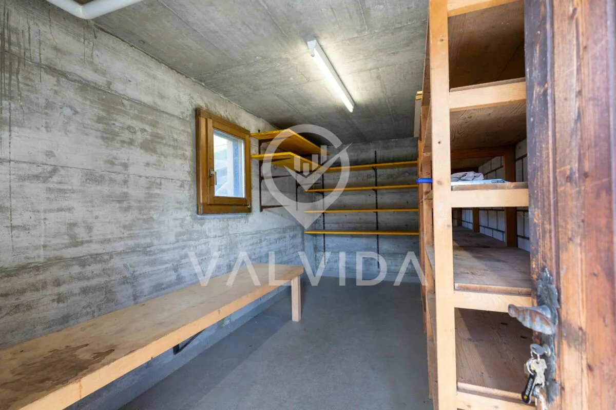 Cave ou salle de loisirs avec accès direct - dans la maison "Eden" à Staldenried