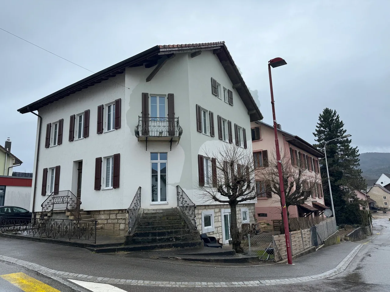 For Sale - Rental Property with 4 Apartments
