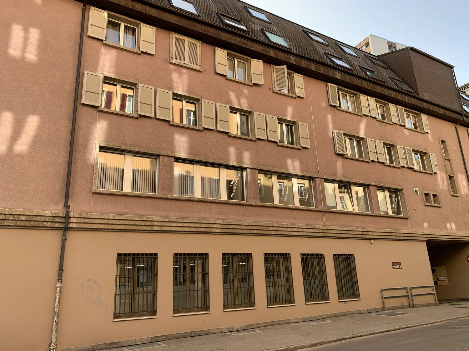La Chaux-de-Fonds 2 local dépôt au sous-sol à louer