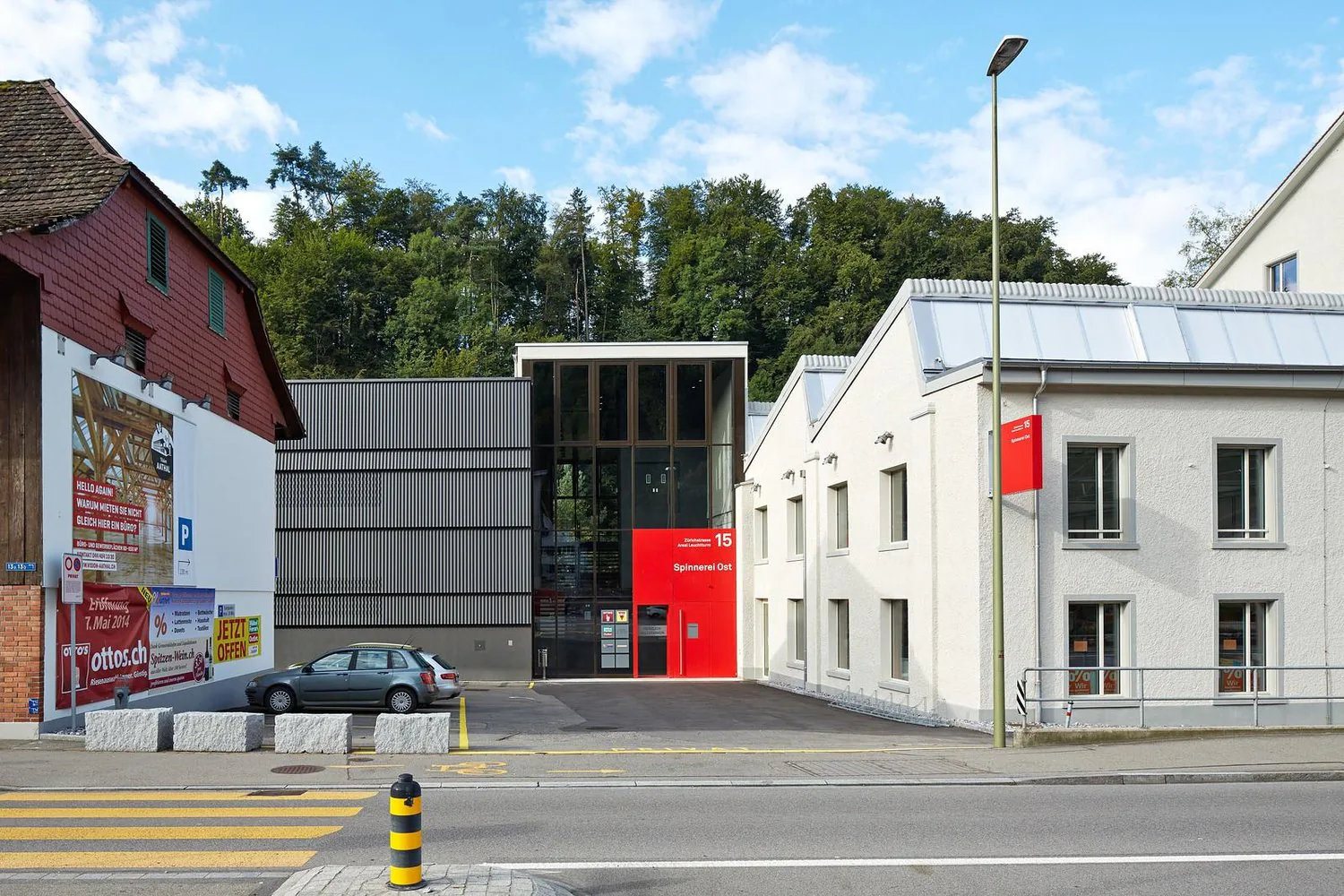 Top commercial or sales space in Aathal!