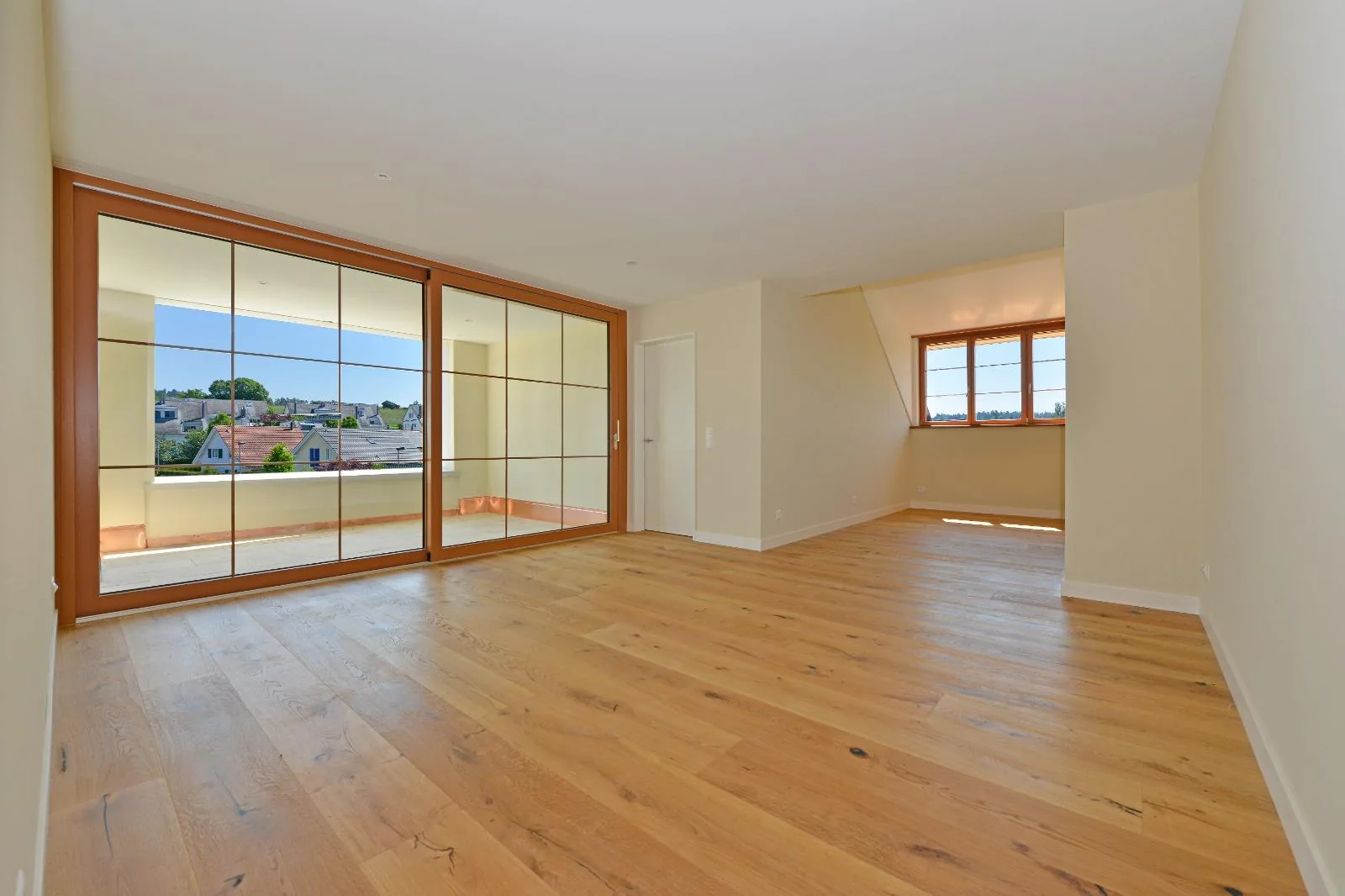 ländlich mit Stadtanschluss leben - moderne 3.5-Zimmerwohnung im 2. OG