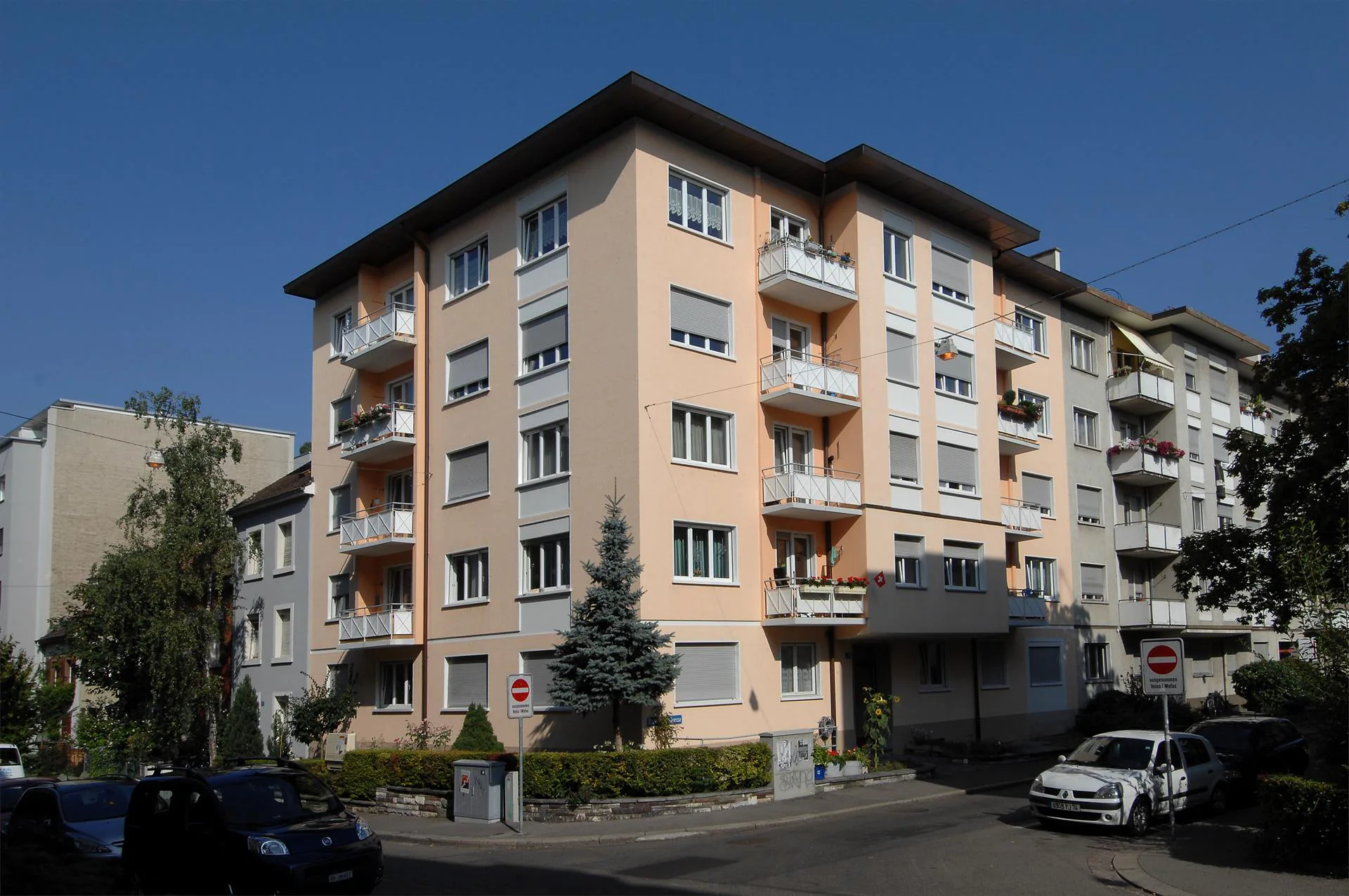 Bright apartment near the Rhine