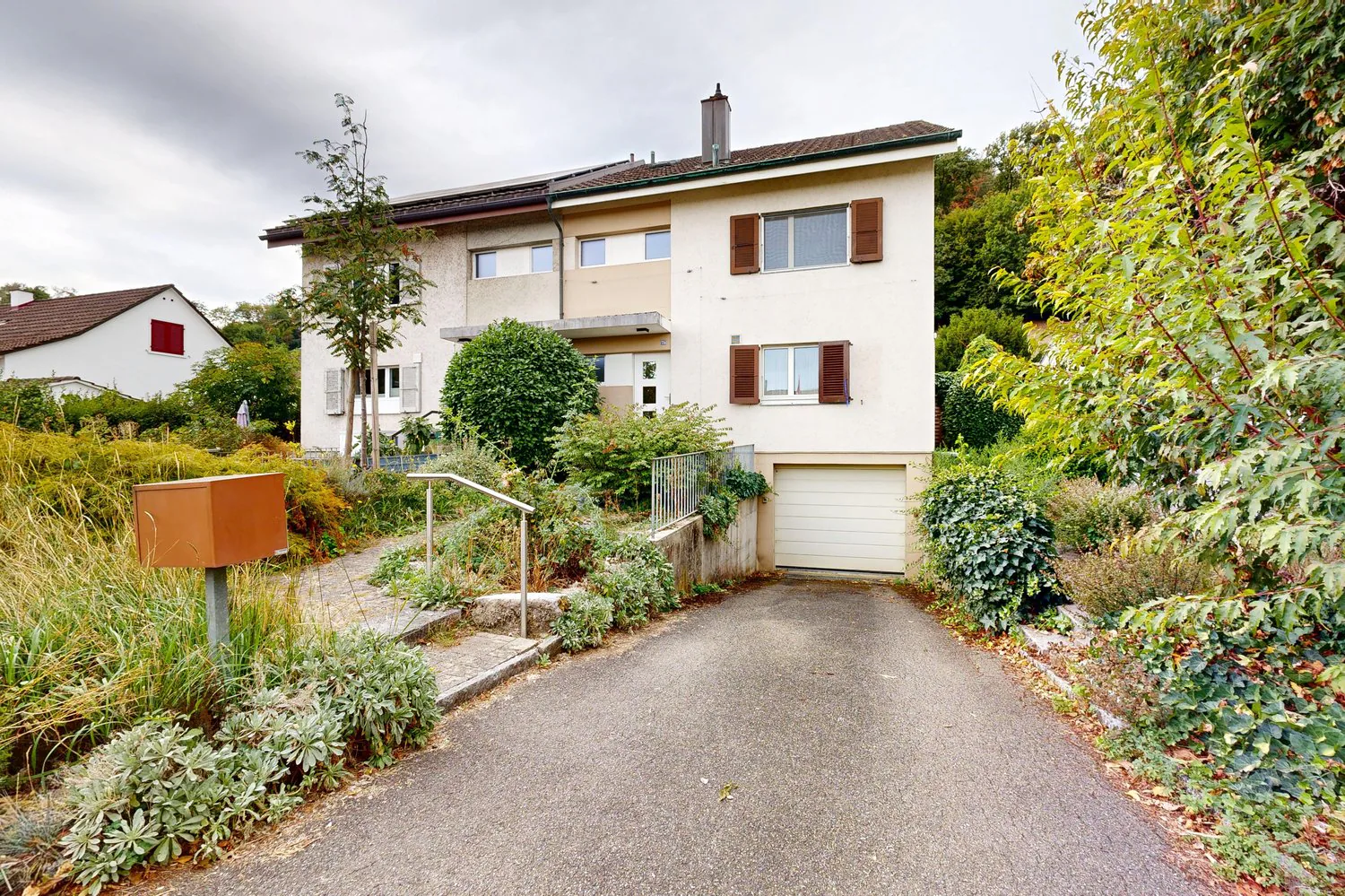 Maison jumelée de 5,5 pièces dans un quartier calme