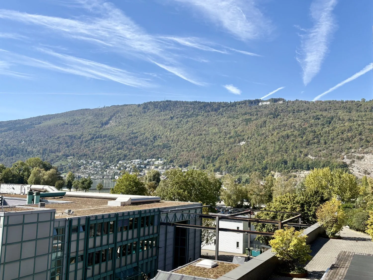 Appartement exclusif et moderne de 3,5 pièces avec vue sur le lac à Nidau