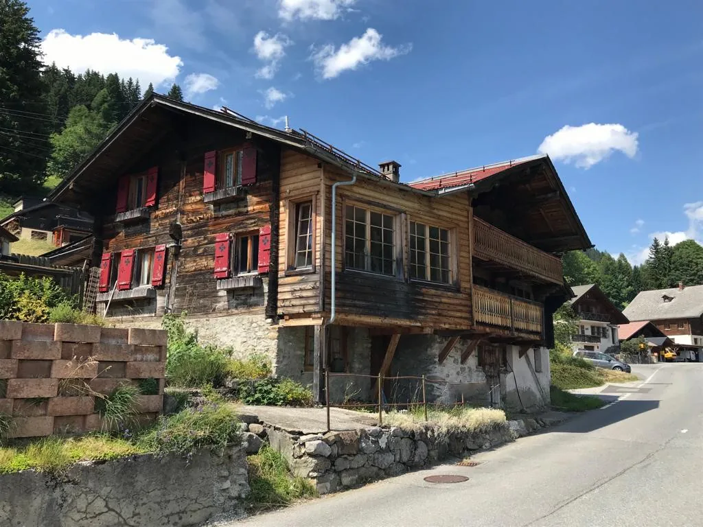 Chalet individuel de 5,5 pièces + annexe