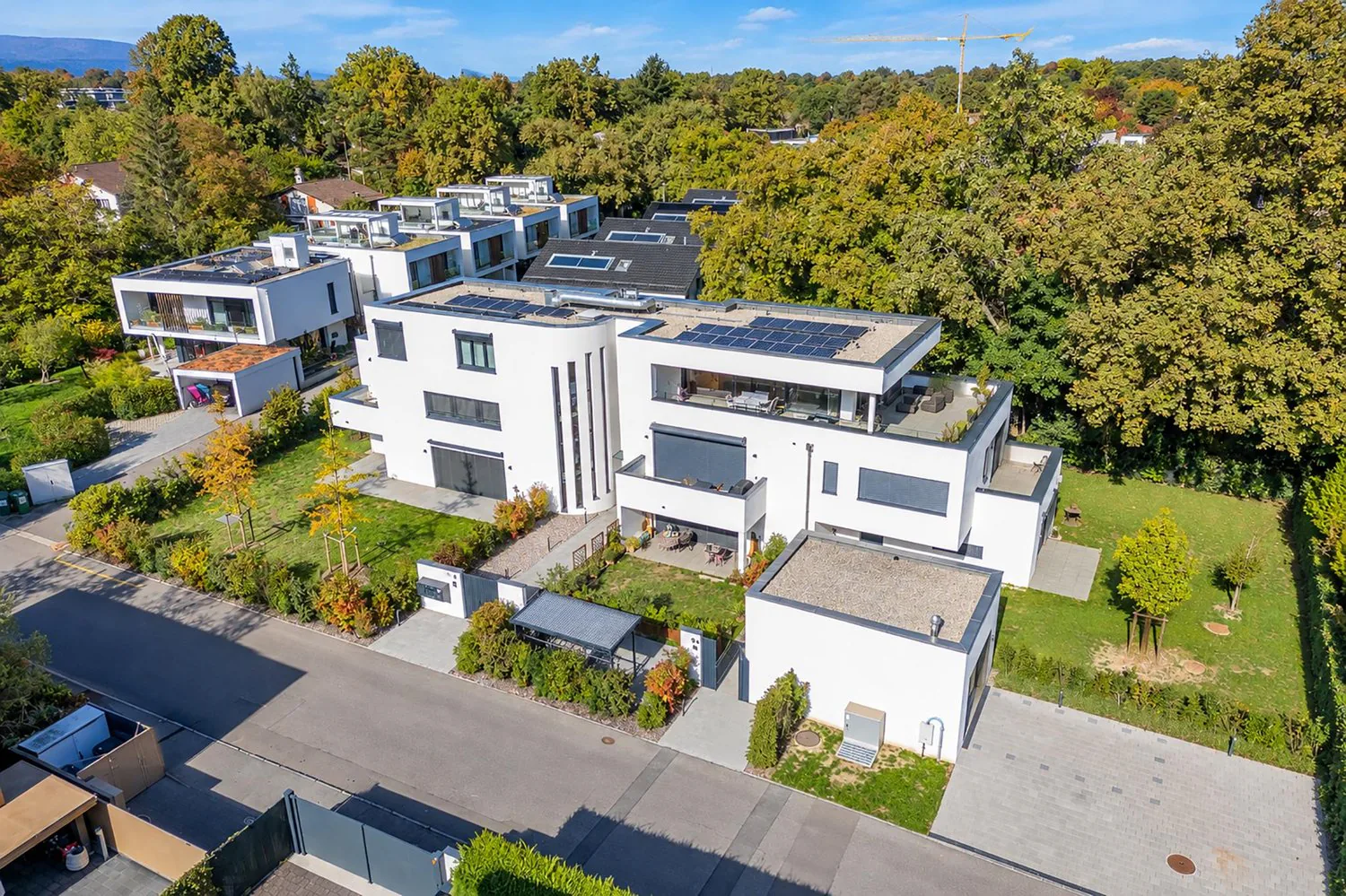Exklusiv - Chêne-Bougeries - Elegantes Duplex mit 4 Zimmern und privatem Garten von 308 m²
