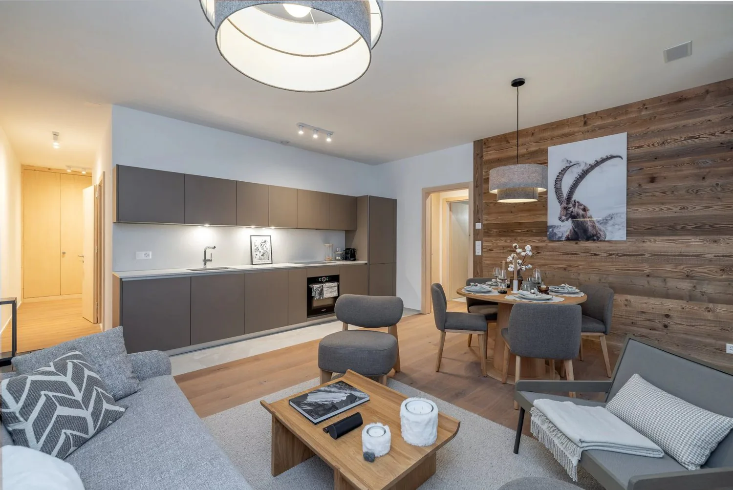 GRIMENTZ - GUERNERES EXKLUSIVES LODGE - LETZTE CHANCEN