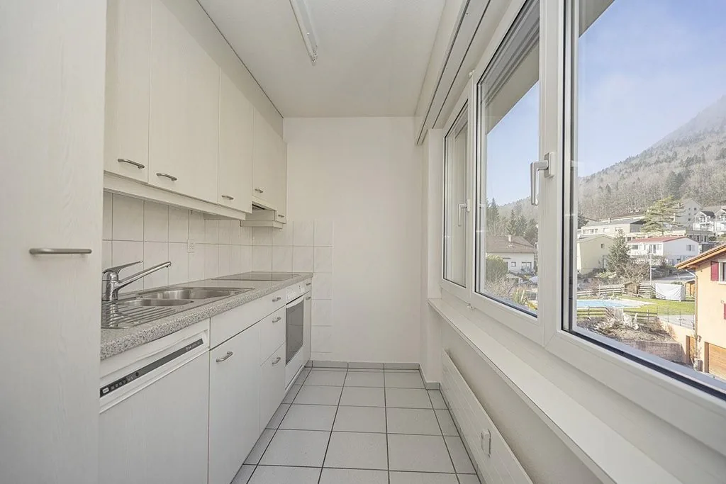 Appartement 4.5 pièces entretenu avec balcon et vue