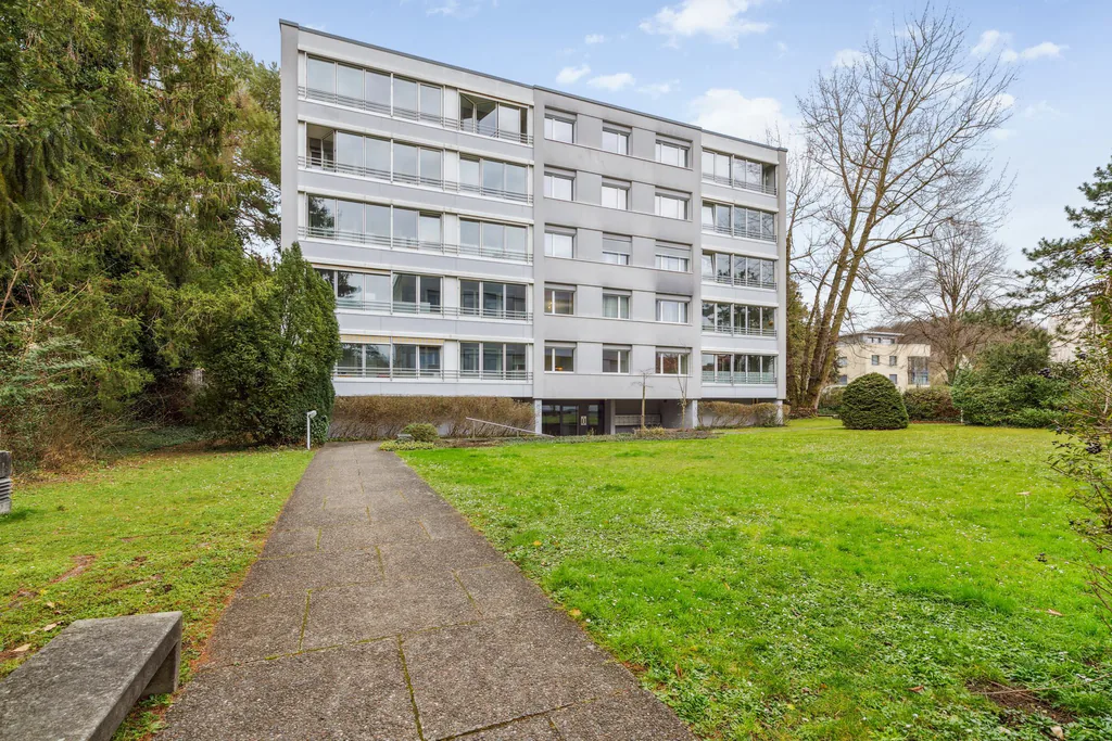 2 Zimmerwohnung in Bottmingen!