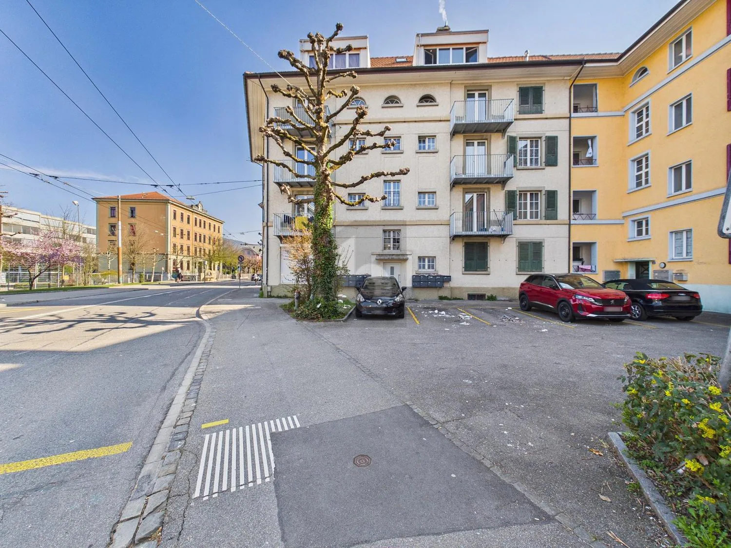 SPLENDIDA CASA MULTIFAMILIARE IN POSIZIONE TOP