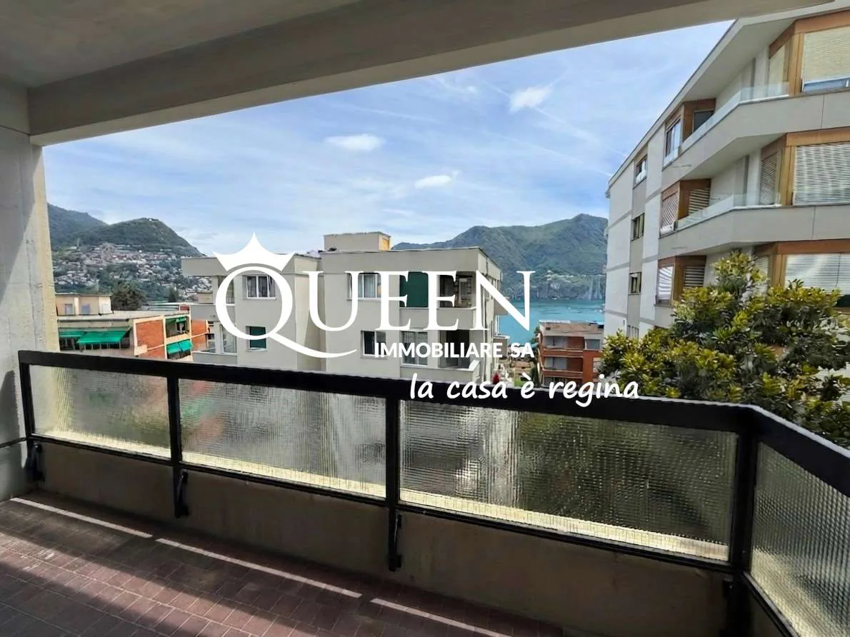 Lugano centre: vaste et lumineux appartement 2.5 pièces avec vue partielle