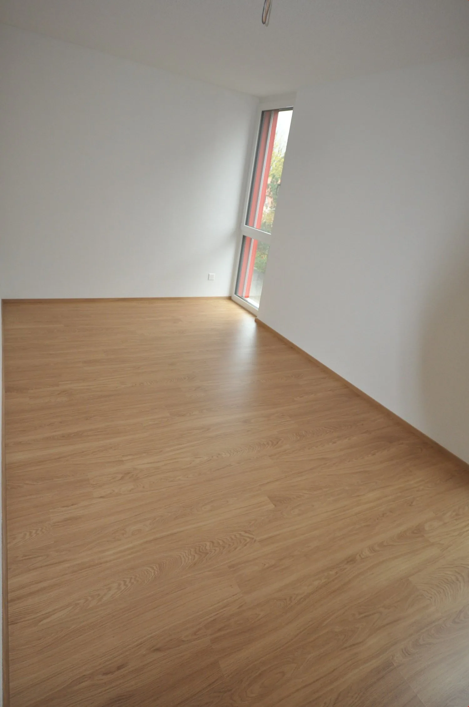 Moderne 3.5 Zimmerwohnung mit Gartensitzplatz