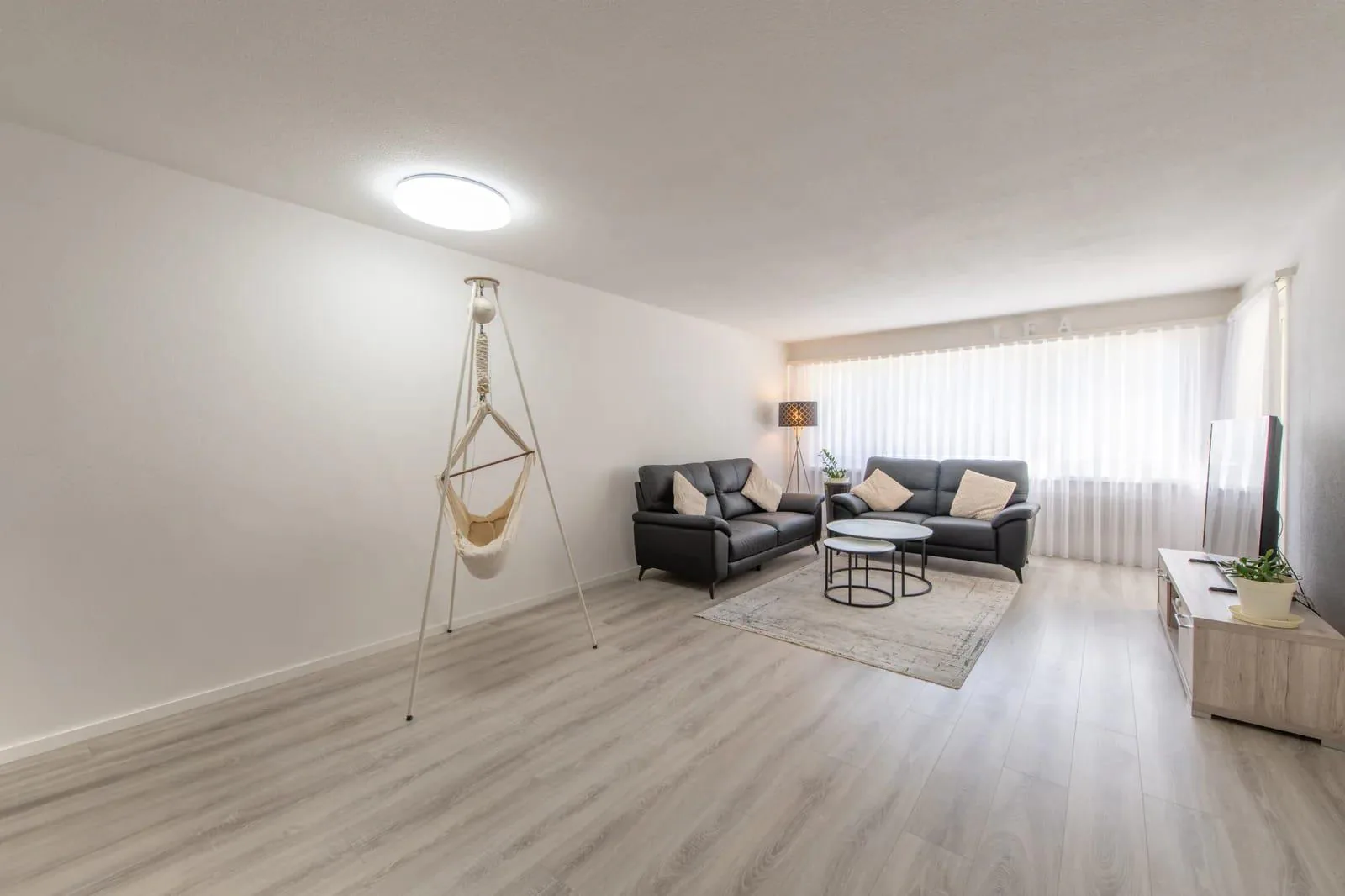 Molta spazio per stare bene - appartamento di 4 locali luminoso con balcone e ascensore