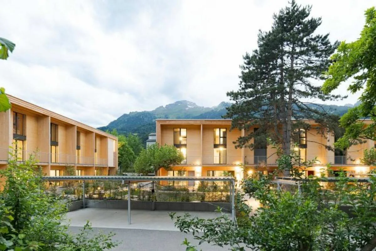 Living in the Green - modern row houses (first rental)
